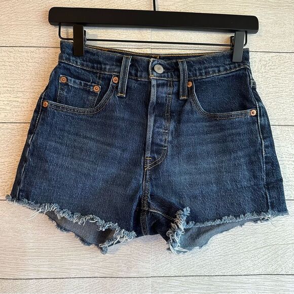 Levi's 501 Dark Wash Denim Button Fly Shorts in Salsa Shaker Size 24 - Picture 1 of 8